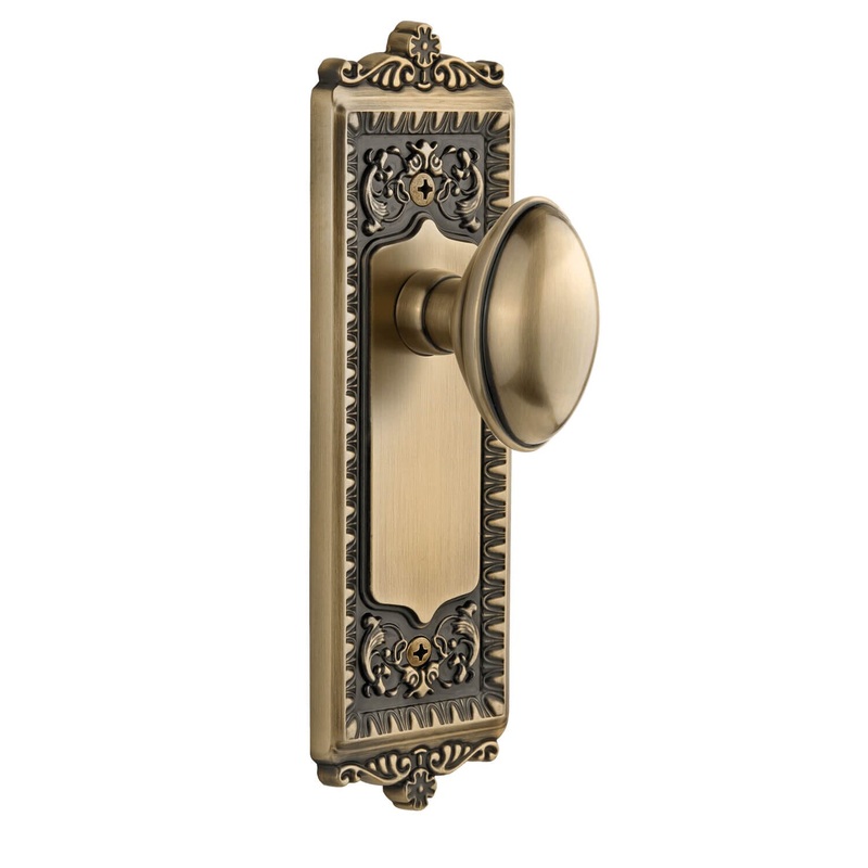 Windsor Long Plate with Eden Prairie Knob in Vintage Brass