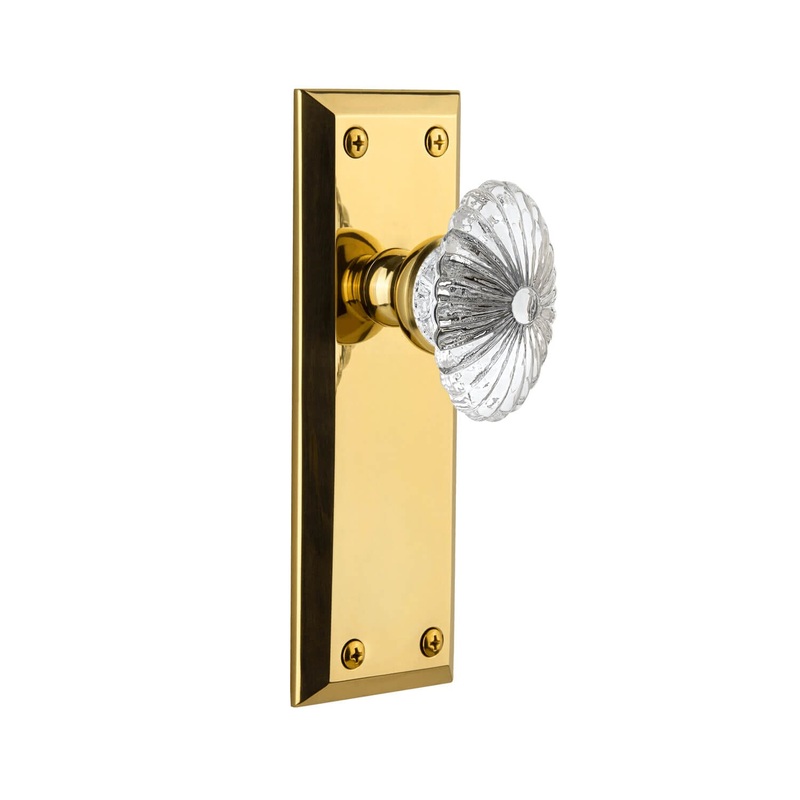 Fifth Avenue Long Plate with Burgundy Crystal Knob in Polished Brass