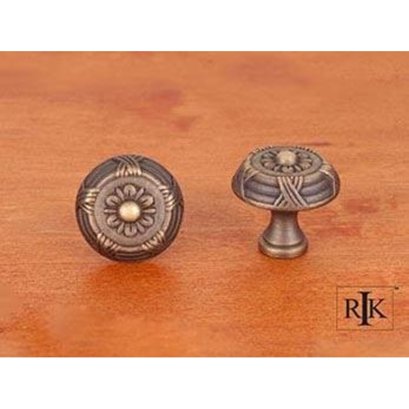 Small Crosses and Petals Knob 1 1/4 (32mm) – Antique English