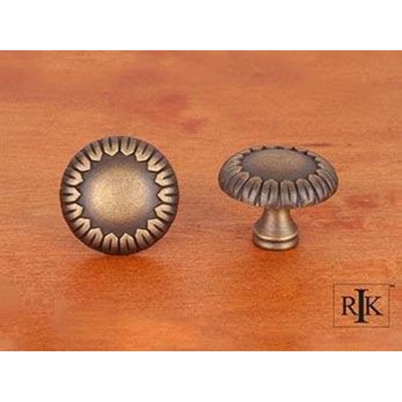 Large Petals @ Edge Knob 1 1/2 (38mm) – Antique English
