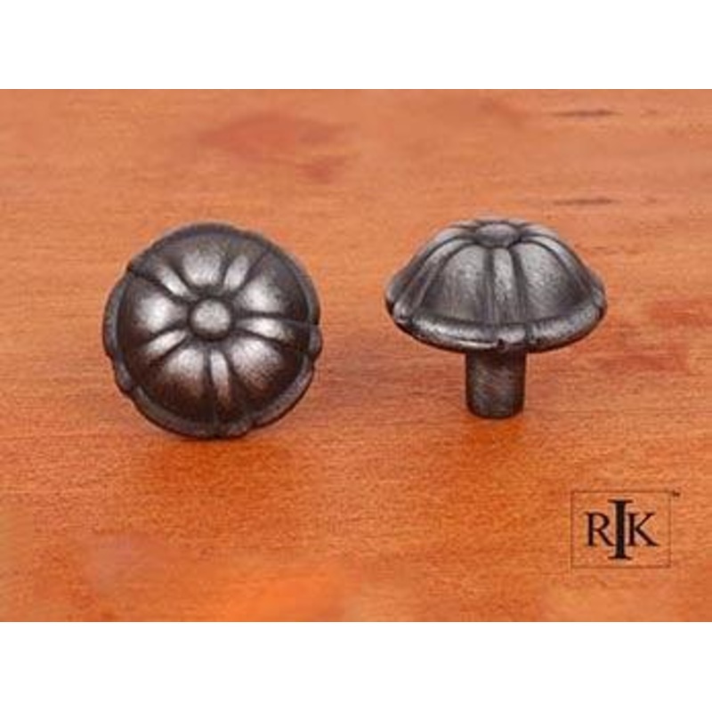 Small Petal Knob 1 1/4 (32mm) – Distressed Nickel