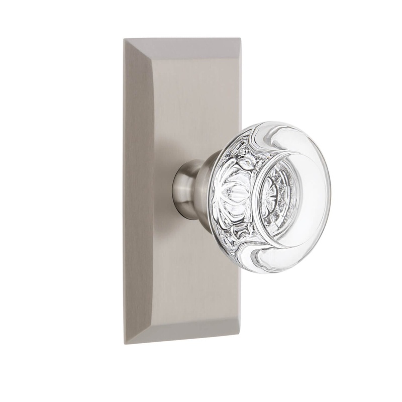 Fifth Avenue Short Plate with Bordeaux Crystal Knob in Satin Nickel